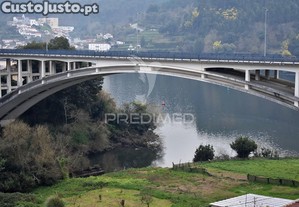 Moradia - vistas para o rio douro e sousa