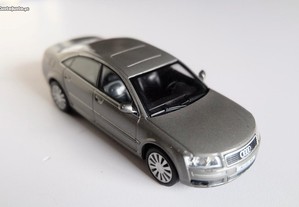 Miniatura Audi A8