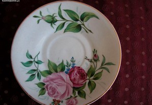 Pratinho Vista Alegre, rosas marca de 1870-1880