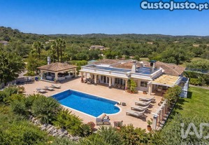 Quinta T4 em Santa Bárbara de Nexe de 400 m²