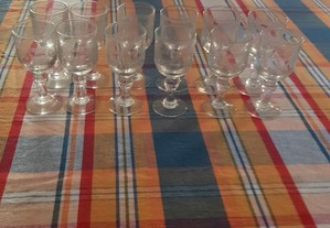12 copos de aperitivos em cristal anos 70