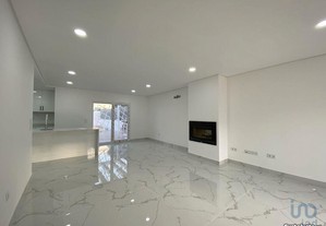 Casa T4 em Setúbal de 172,00 m²