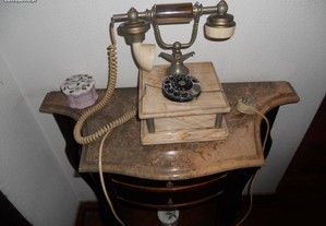 Telefone de mesa antigo/decorativo