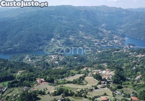 Terreno Rustico Com Vistas Rio Em Vieira Do Minho