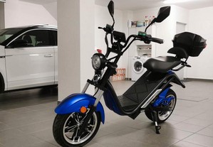Scooter elétrica E Thor 5.0 Dayi Motor 4000W City coco +Top case