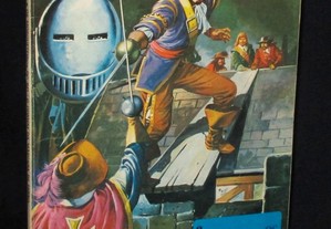 Livro BD O Homem da Máscara de Ferro Alexandre Dumas Arturo Del Castilho