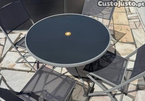 Conjunto de mesa e 4 cadeiras de jardim