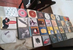 Conjunto de 33 CD's Diversos