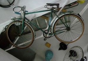 Bicicleta antiga de corrida roda 26