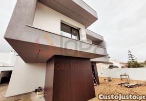 Moradia Nova Isolada T3 Com Piscina E Lote De...