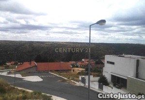 Encantador T2 em Miranda do Douro - Oportunidade nica por 95.000 