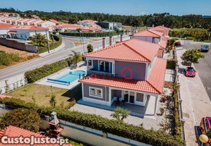 Moradia com piscina - São Martinho do Porto