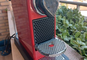 Máquina Nespresso Citiz