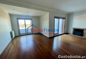 Apartamento t5 duplex com terraço, lareira e garagem em zona premium de são victor