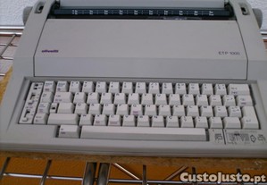 Mquina de escrever eltrica Olivetti