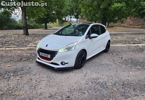 Peugeot 208 GTI 200 THP  - 14