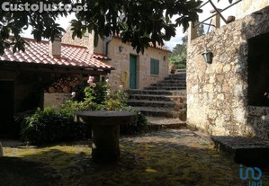Casa / Villa T4 em Castelo Novo de 196,00 m