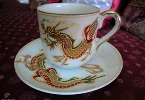 Chávena Oriental antiga coNom Gueicha