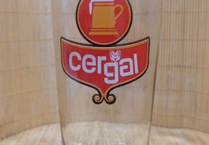 Copo em vidro da antiga cerveja Portuguesa da marca Cergal