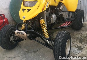 Moto 4 Bombardier 650 ds