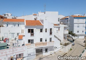 Prdio para em Zona Tranquila da Cidade   Excelente Oportunidade de Investimento