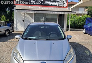 Ford Fiesta 1.5 Tdci Titanium - 14