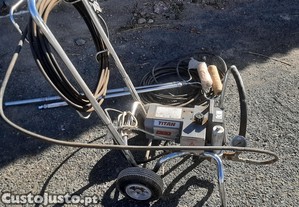 Maquina pintar TITAN