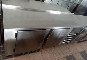 ACM1182 - Bancada Refrigerada em Inox c/ 2 Portas Ventilada - Usado