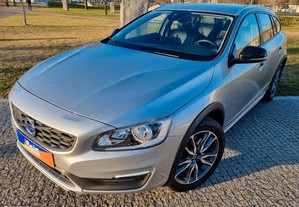 Volvo V60 CROSS COUTRY D4