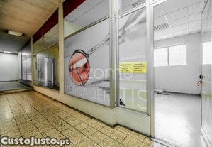 Loja R/C Com 39M², Em Selho (São Jorge), Guimarães