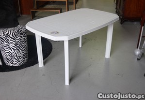 Mesa Retangular Plstica