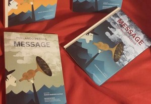 4 livros novos de Mensagem, de Fernando Pesoa, em edições bilingue Inglês, Francês, espanhol