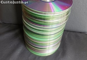 Lote de 120 CD's , usados, para trabalhos manuais.