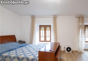 Moradia M2 Em Outil