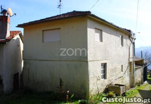 Moradia T2 Para Recuperar | Santa Cruz Do Douro...