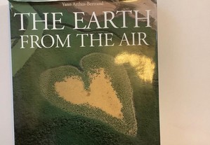 Livro The Earth From The Air