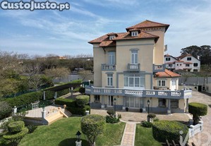 Casa T8 em Arcozelo de 1582,00 m²