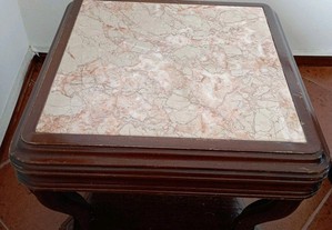 Mesa de centro tampo mármore