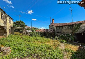 Quinta, Construções Em Pedra, Linha De Água,...