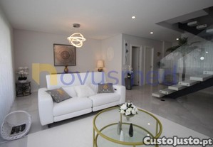 Moradia T3 Em Zona Tranquila Nas Ferreiras,...