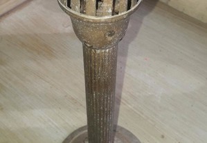 castiçal em latão muito antigo 30cm