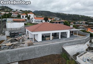 Casa / Villa T3 em Caniço de 200,00 m²