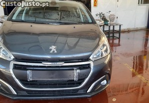 Peugeot 208 1600 diesel style - 17