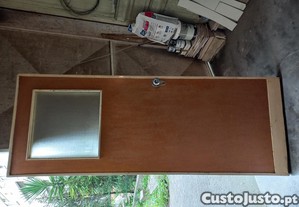 Porta em Madeira Maciça com 2 metros