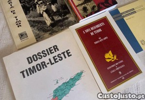 Conjunto de livros sobre Timor