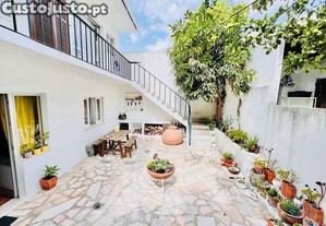 Casa T3 em Almeirim de 250,00 m²