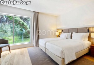 Villa De Luxo Com Piscina Em Condomínio Na...