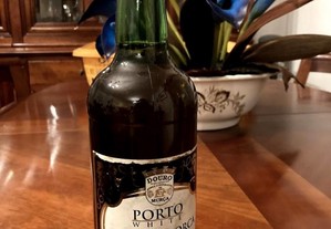 Garrafa vinho do Porto Caves da Porca
