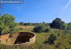 Terreno T1 em Bensafrim e Barão de São João de 25200,00 m²
