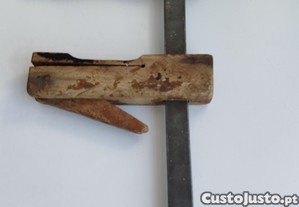 Ferramenta Antiga - Grampo de Carpinteiro